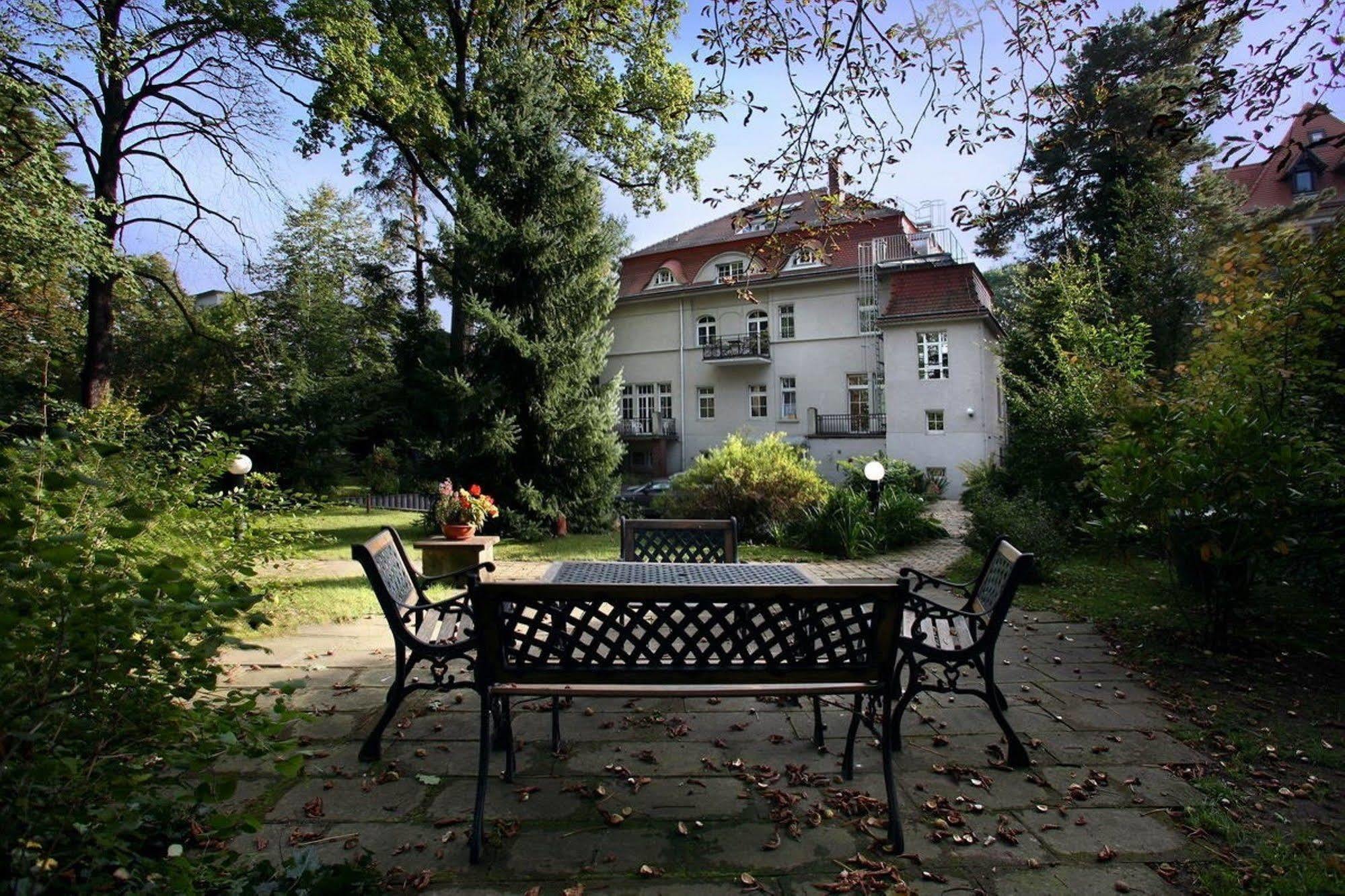 Aparthotel Villa Freisleben Dresda Exterior foto